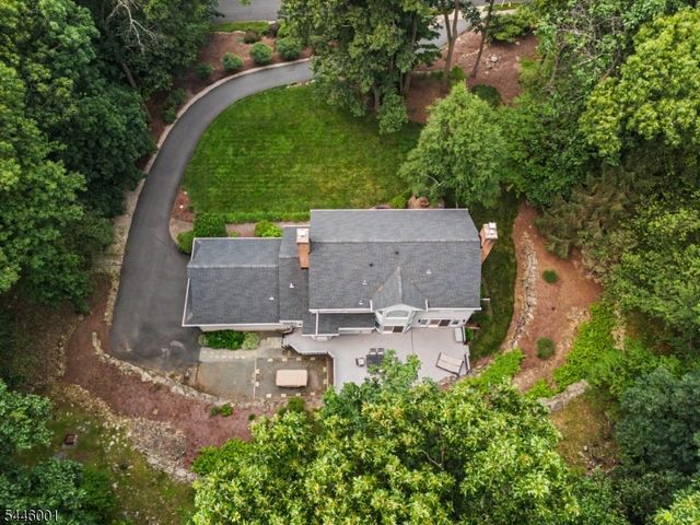 2 Sanford Rd, Mount Olive Twp., NJ 07828