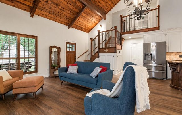 312 Springwood Drive, Conroe, TX 77385