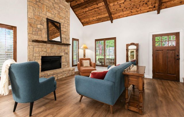 312 Springwood Drive, Conroe, TX 77385