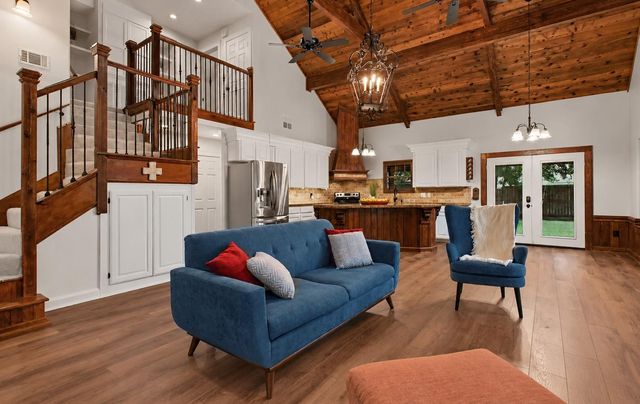 312 Springwood Drive, Conroe, TX 77385