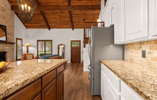 312 Springwood Drive, Conroe, TX 77385