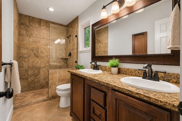 312 Springwood Drive, Conroe, TX 77385