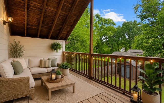312 Springwood Drive, Conroe, TX 77385