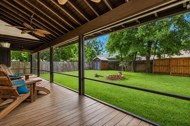 312 Springwood Drive, Conroe, TX 77385