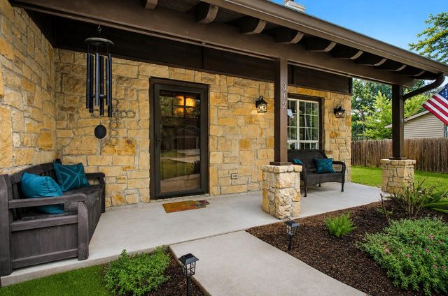312 Springwood Drive, Conroe, TX 77385