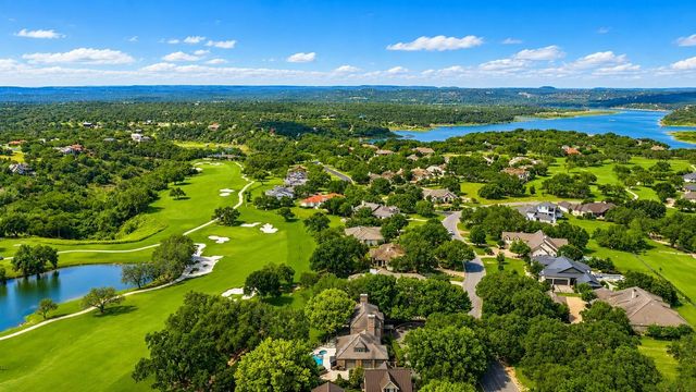 27030 Masters Pkwy, Spicewood, TX 78669