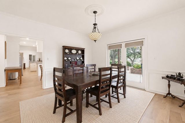 27030 Masters Pkwy, Spicewood, TX 78669