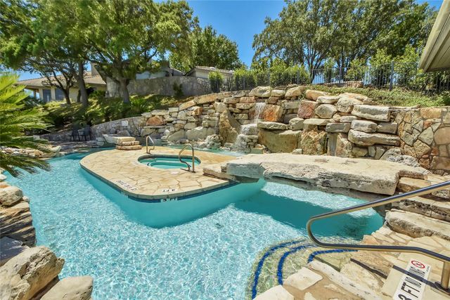 27030 Masters Pkwy, Spicewood, TX 78669