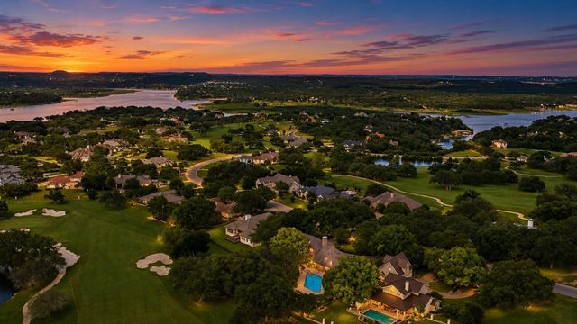 27030 Masters Pkwy, Spicewood, TX 78669