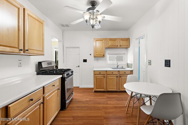 59 Florence Avenue, Leonardo, NJ 07737