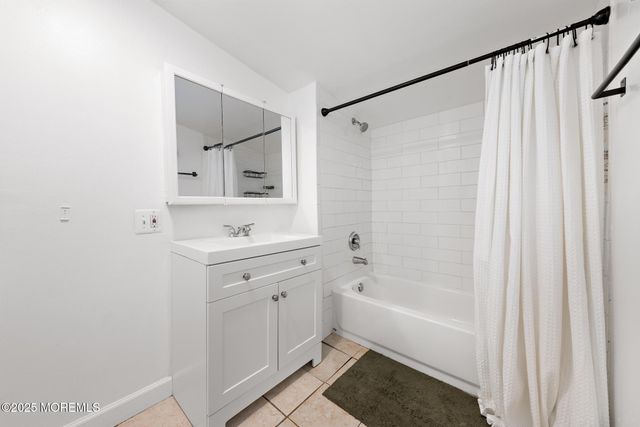 59 Florence Avenue, Leonardo, NJ 07737