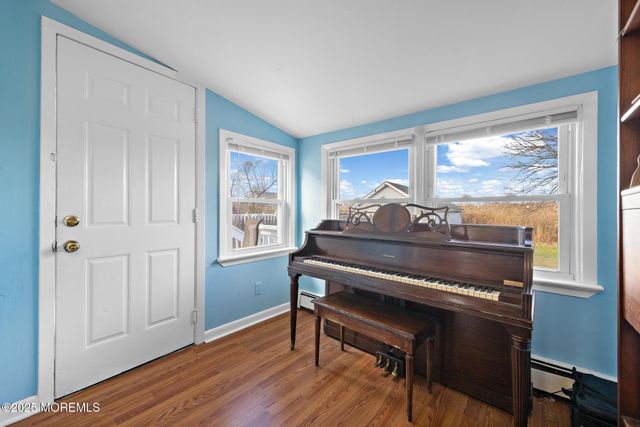 59 Florence Avenue, Leonardo, NJ 07737