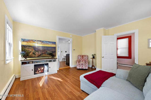 59 Florence Avenue, Leonardo, NJ 07737