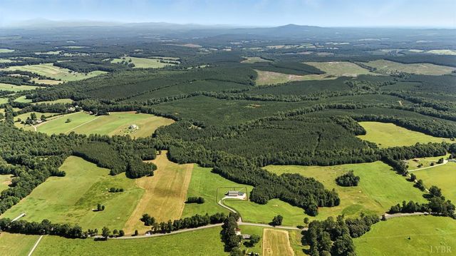 1433 Piney Mountain Road, Appomattox, VA 24522