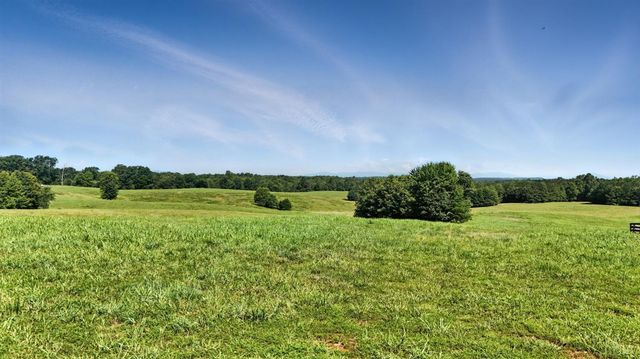 1433 Piney Mountain Road, Appomattox, VA 24522