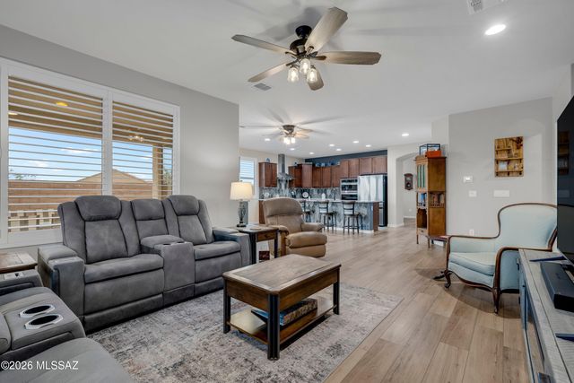 8164 S Expedition Drive, Tucson, AZ 85747