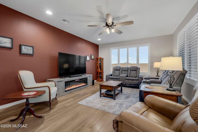 8164 S Expedition Drive, Tucson, AZ 85747