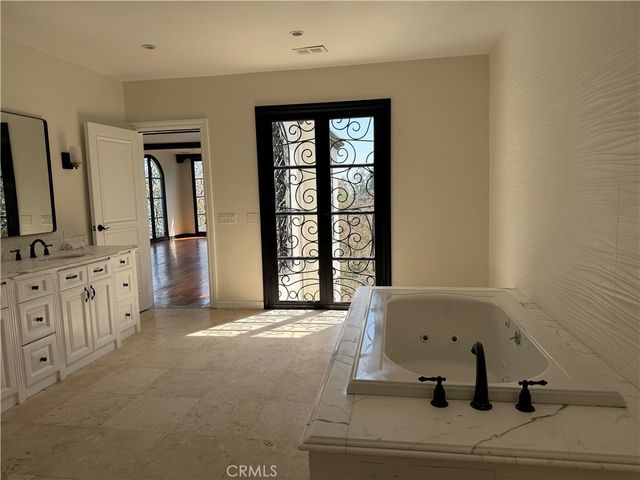 1301 N Beverly, Los Angeles, CA 90210