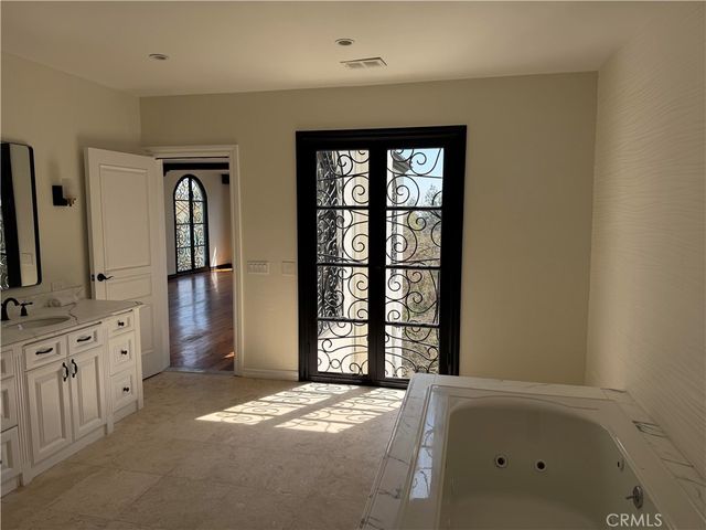 1301 N Beverly, Los Angeles, CA 90210