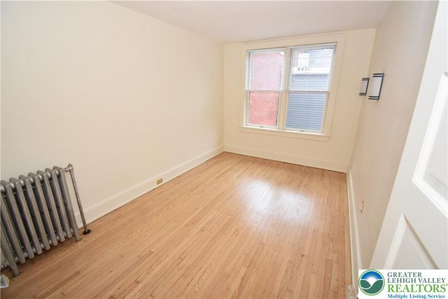 4 Bennett Court, Easton, PA 18042
