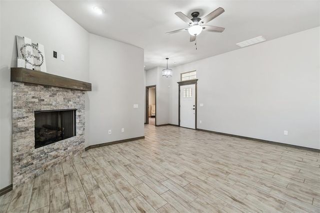 10040 SW 22nd Street, Yukon, OK 73099