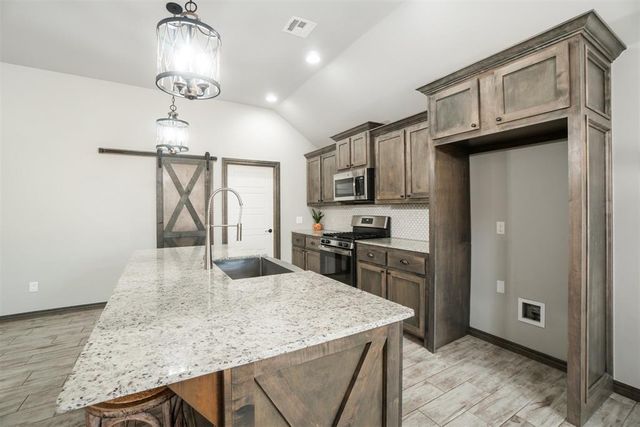 10040 SW 22nd Street, Yukon, OK 73099