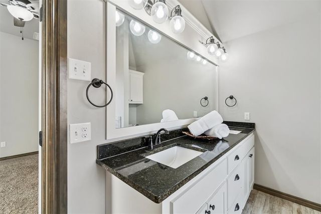 10040 SW 22nd Street, Yukon, OK 73099