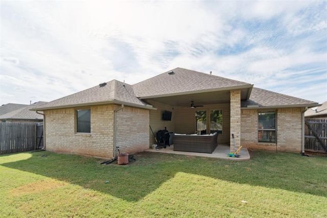 10040 SW 22nd Street, Yukon, OK 73099
