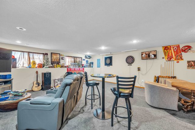 10013 W Jewell Cir, Wichita, KS 67209