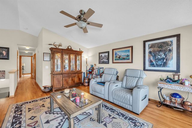 10013 W Jewell Cir, Wichita, KS 67209