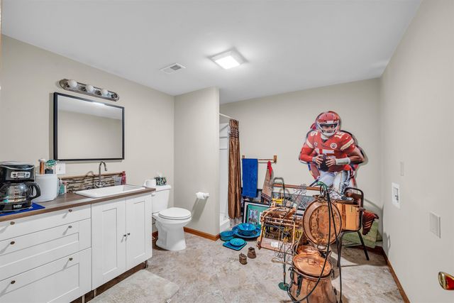 10013 W Jewell Cir, Wichita, KS 67209