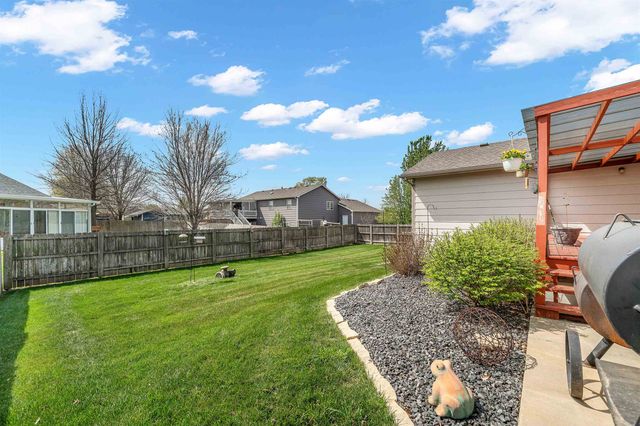 10013 W Jewell Cir, Wichita, KS 67209