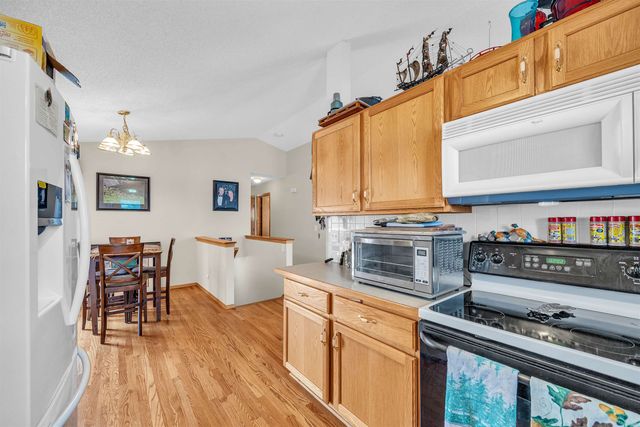 10013 W Jewell Cir, Wichita, KS 67209