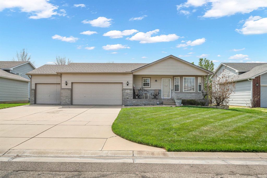 10013 W Jewell Cir, Wichita, KS 67209