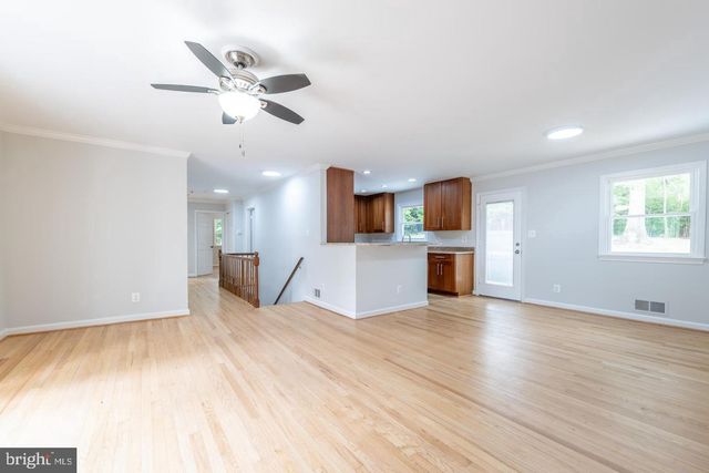7032 COVENTRY RD, Alexandria, VA 22306