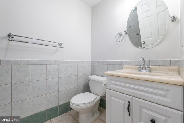 7032 COVENTRY RD, Alexandria, VA 22306