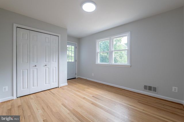 7032 COVENTRY RD, Alexandria, VA 22306
