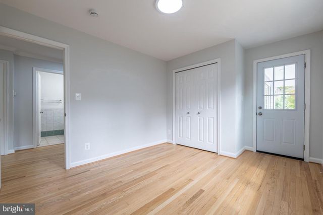 7032 COVENTRY RD, Alexandria, VA 22306