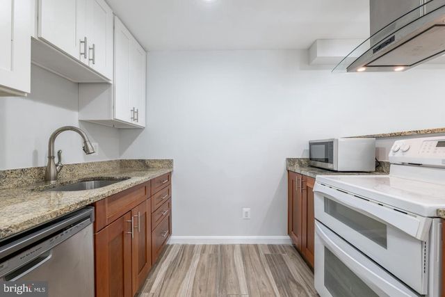 7032 COVENTRY RD, Alexandria, VA 22306