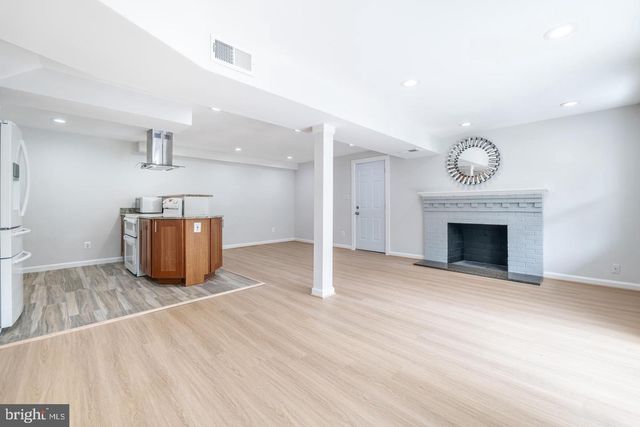 7032 COVENTRY RD, Alexandria, VA 22306