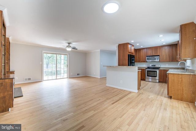 7032 COVENTRY RD, Alexandria, VA 22306
