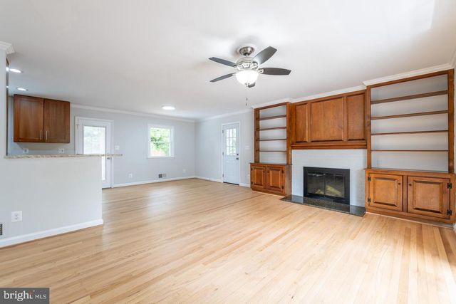 7032 COVENTRY RD, Alexandria, VA 22306
