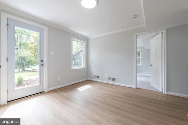 7032 COVENTRY RD, Alexandria, VA 22306