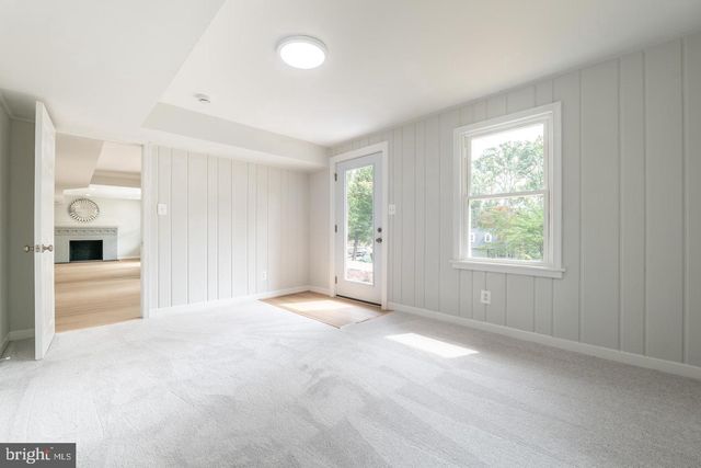 7032 COVENTRY RD, Alexandria, VA 22306