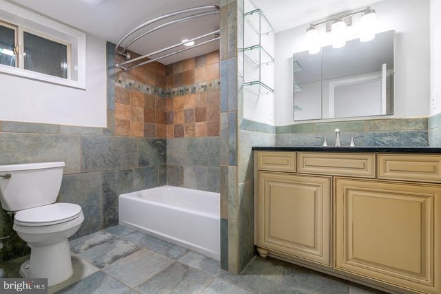7032 COVENTRY RD, Alexandria, VA 22306
