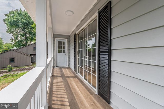 7032 COVENTRY RD, Alexandria, VA 22306