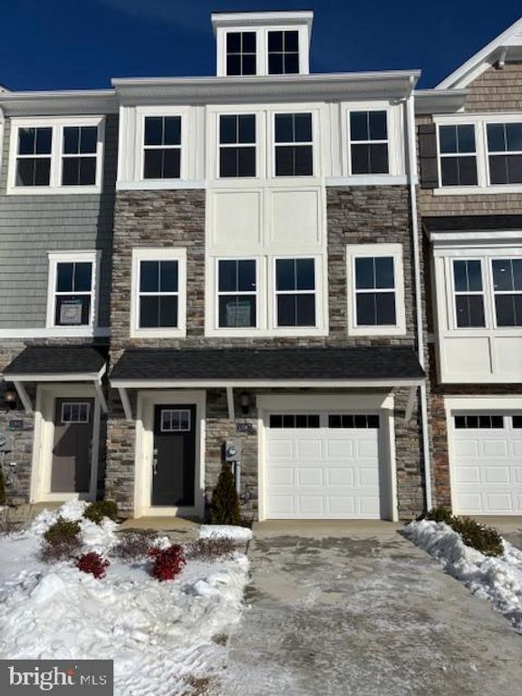 10967 BARNARD PL, White Plains, MD 20695