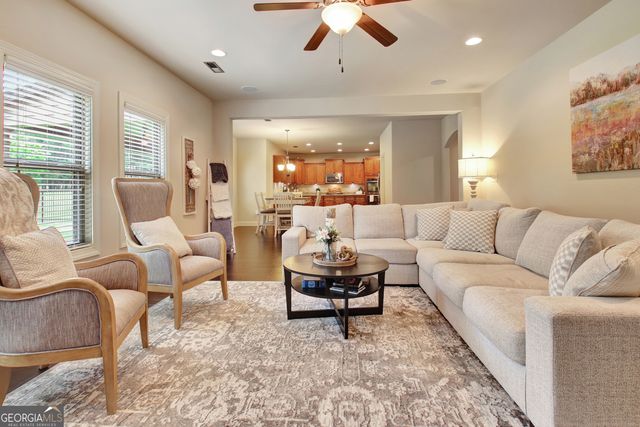 375 Grandmas Lane, Fayetteville, GA 30215