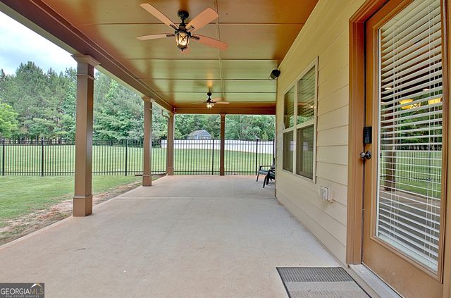 375 Grandmas Lane, Fayetteville, GA 30215