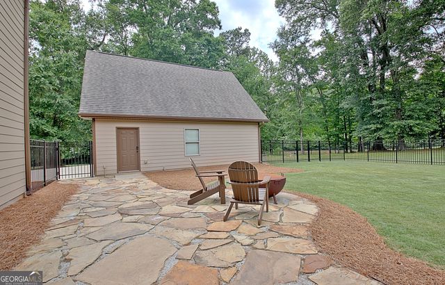375 Grandmas Lane, Fayetteville, GA 30215